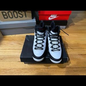 Air jordan 9 retro black white red